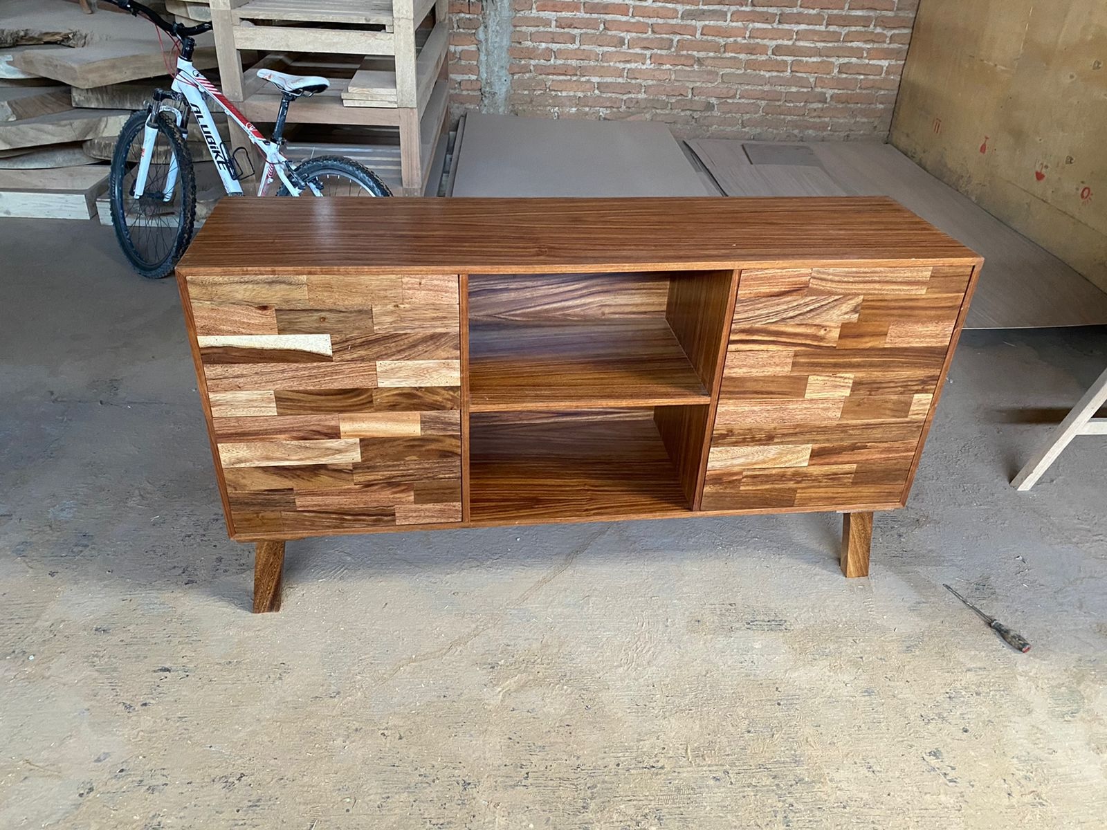 Credenza